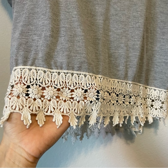 Rewind Gray Crop With Lace Hem - Picture 2 of 6